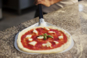 Amica Line Aluminiums pizzaspade 45x45 med delvist perforeret hoved Håndtag 120 cm.